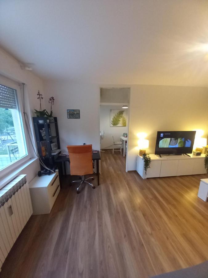 Apartment Jarun Comfort Zagreb Exterior photo